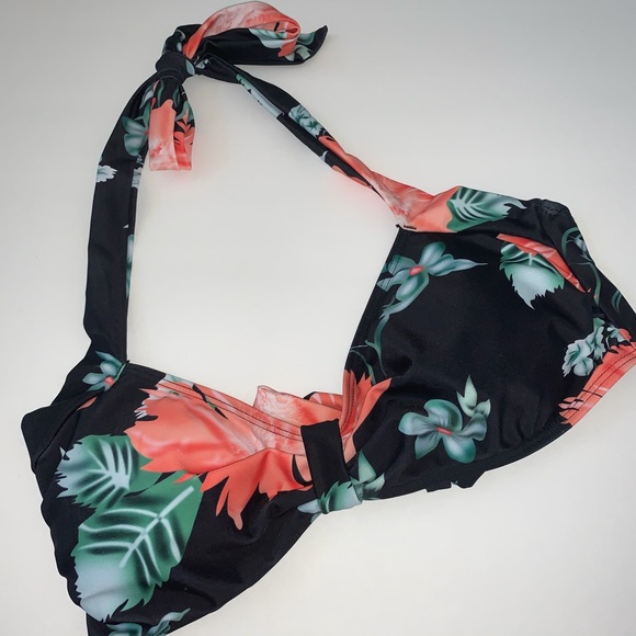 COCOSHIP Other - ✅ Cocoship Black Orange Green Floral Bikini Top